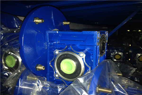 NMRV蝸輪蝸桿減速機 (6) NMRV蝸輪蝸桿減速機 (6)