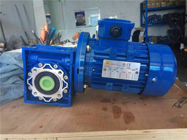 VEMT蝸輪蝸桿減速機 (5) VEMT蝸輪蝸桿減速機 (5)