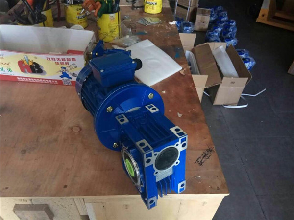 VEMTE蝸輪蝸桿減速機 (3) VEMTE蝸輪蝸桿減速機 (3)