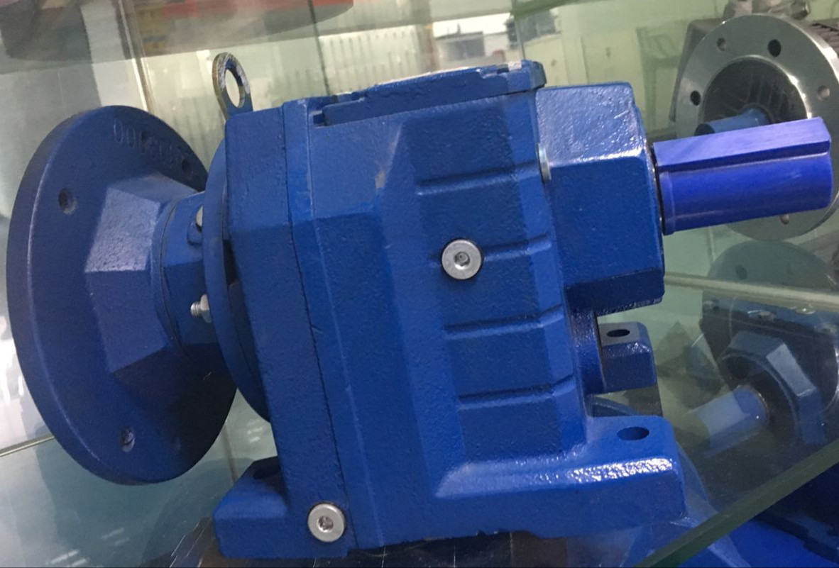 R系列減速機 (1) R系列減速機 (1)