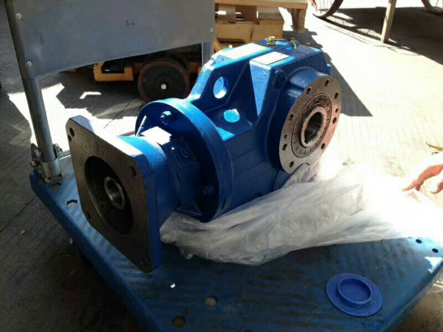 K107YE2132減速機,K107減速器 K107YE2132減速機,K107減速器