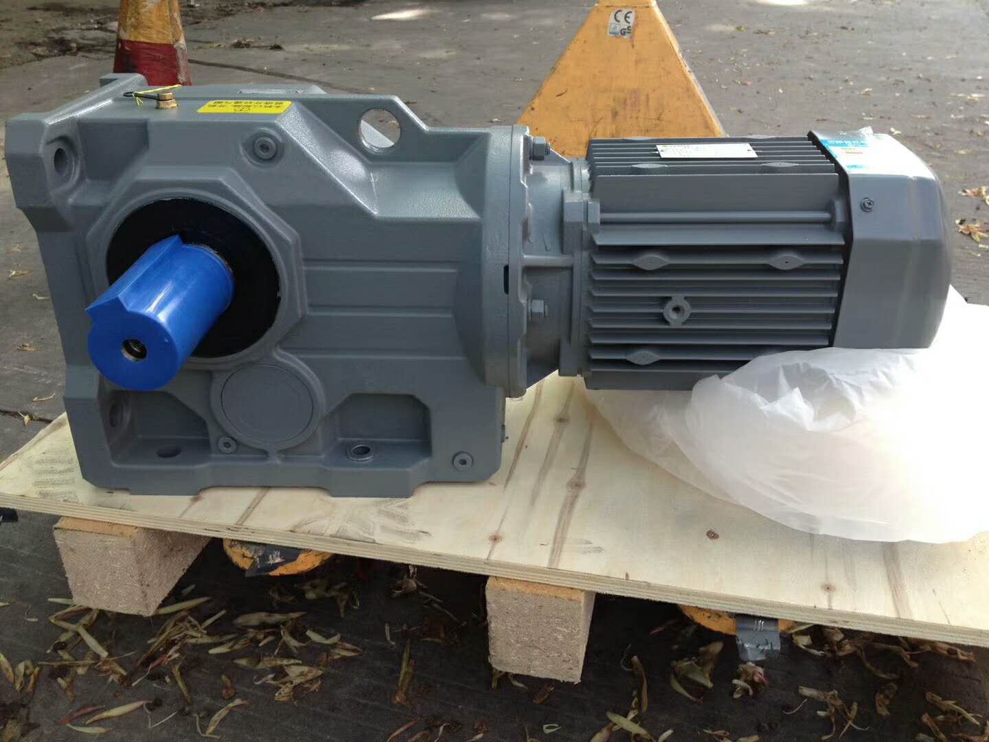 GS47DM71蝸輪蝸桿減速機,S47減速機,蝸輪蝸桿減速機 GS47DM71蝸輪蝸桿減速機,S47減速機,蝸輪蝸桿減速機