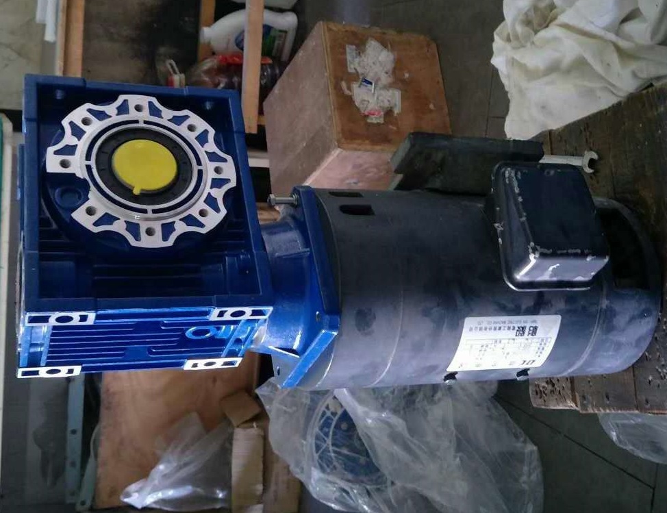 NMRV050-30-1.1KW減速器,NMRV050減速機(jī),RV50 NMRV050-30-1.1KW減速器,NMRV050減速機(jī),RV50