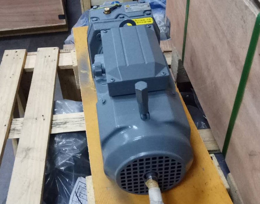 R107減速機,齒輪減速電機,碾米機減速機,同軸減速機 R107減速機,齒輪減速電機,碾米機減速機,同軸減速機