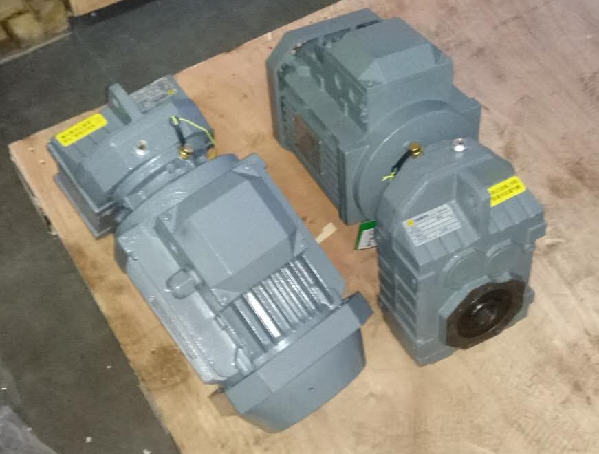 粉磨機減速機,齒輪減速機,減速機F77,F77DRS63M4 粉磨機減速機,齒輪減速機,減速機F77,F77DRS63M4