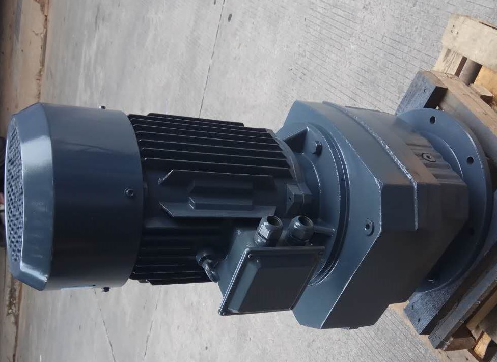 自磨機(jī)減速機(jī),齒輪減速機(jī),減速機(jī)R107,R107DRE90M4 自磨機(jī)減速機(jī),齒輪減速機(jī),減速機(jī)R107,R107DRE90M4