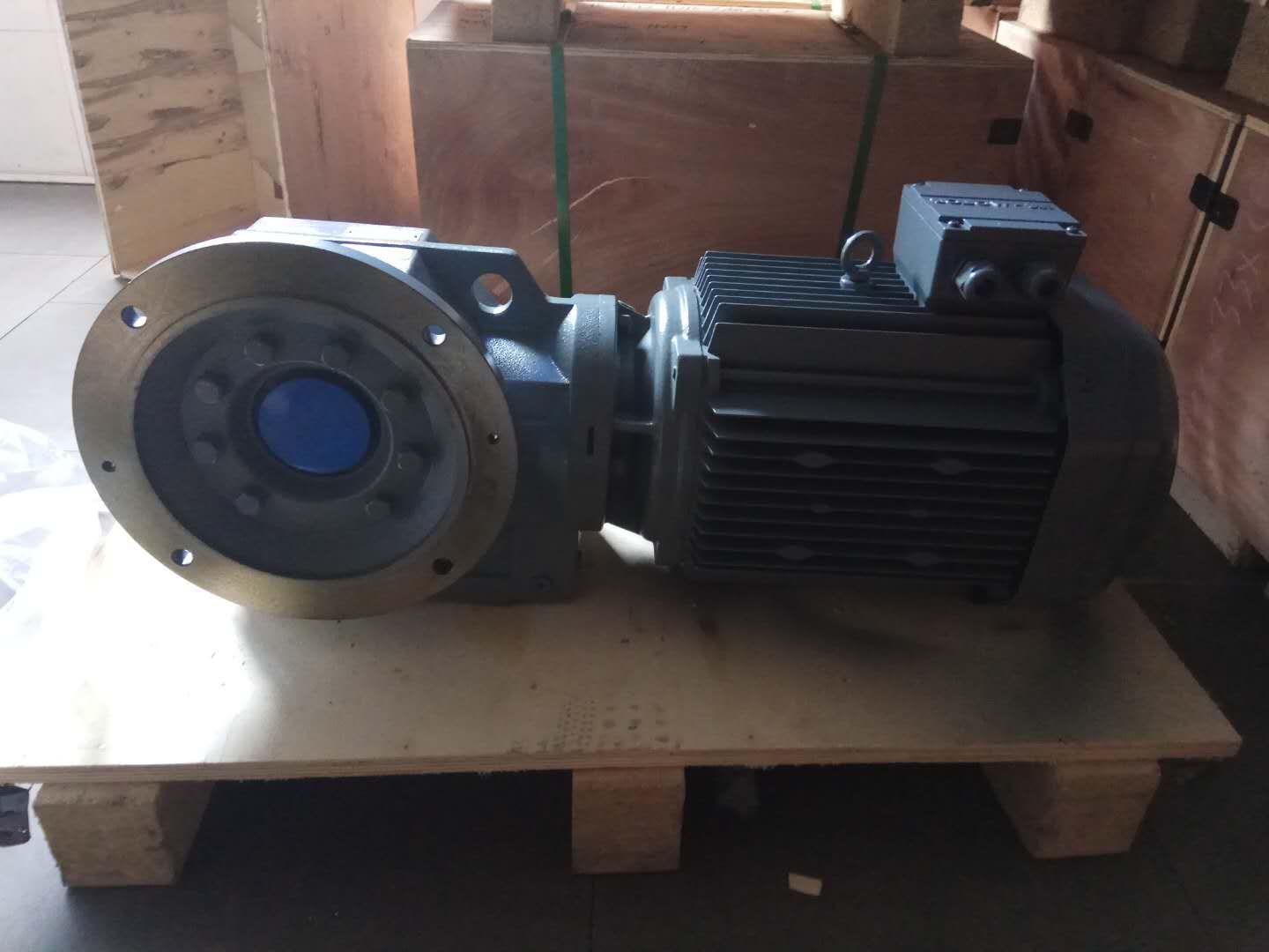 外圓磨減速機(jī),齒輪減速機(jī),減速機(jī)K87,K87Y71M4 外圓磨減速機(jī),齒輪減速機(jī),減速機(jī)K87,K87Y71M4