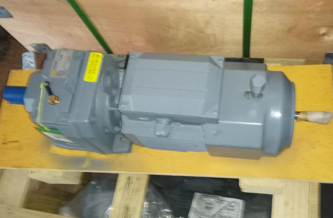 VEMT減速機(jī),R系列減速機(jī),擺線針輪減速機(jī) VEMT減速機(jī),R系列減速機(jī),擺線針輪減速機(jī)