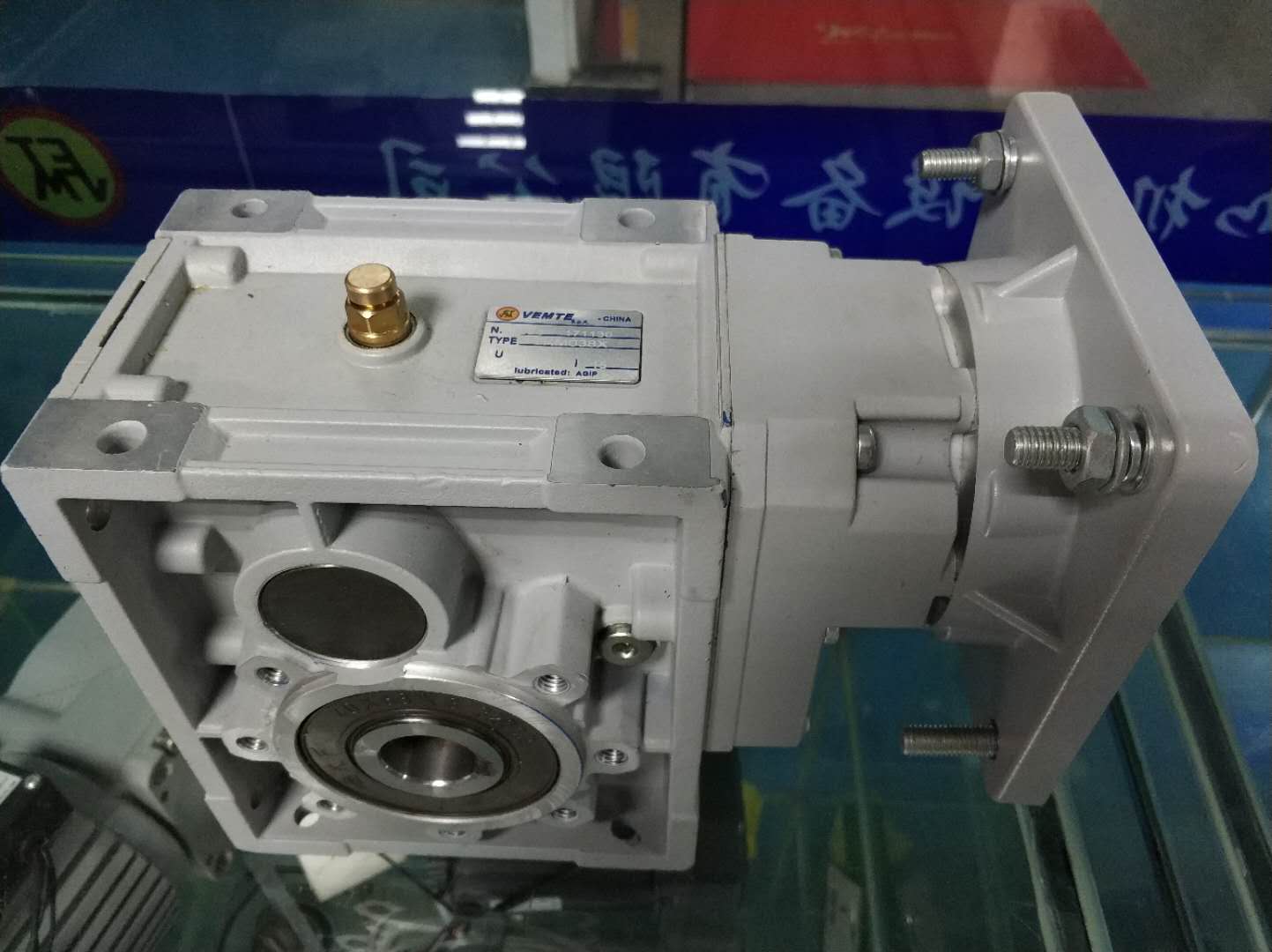 TKM減速機,雙曲面減速機,TKB減速機,齒輪減速機 TKM減速機,雙曲面減速機,TKB減速機,齒輪減速機