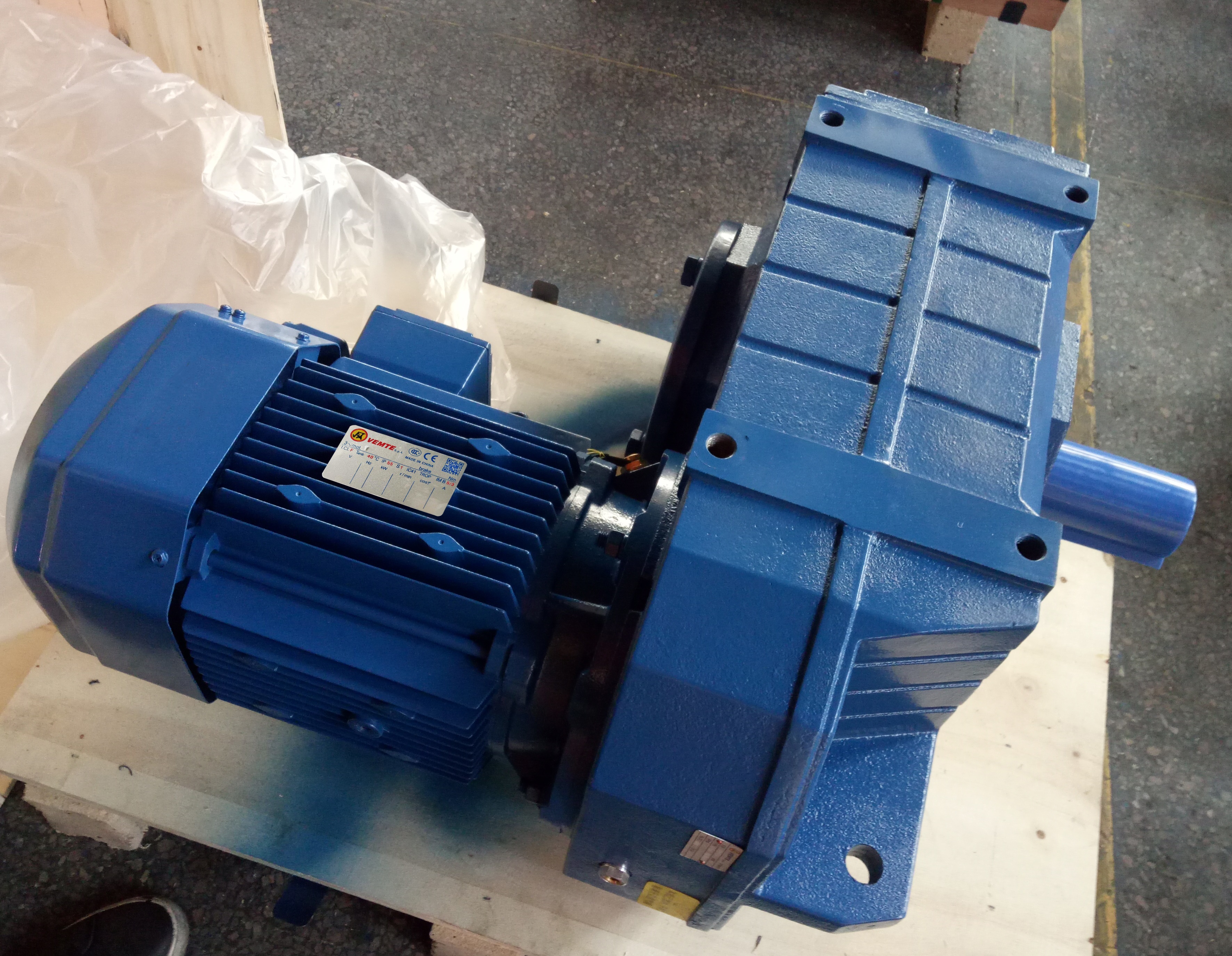 減速電機F107DT180M4 減速電機F107DT180M4