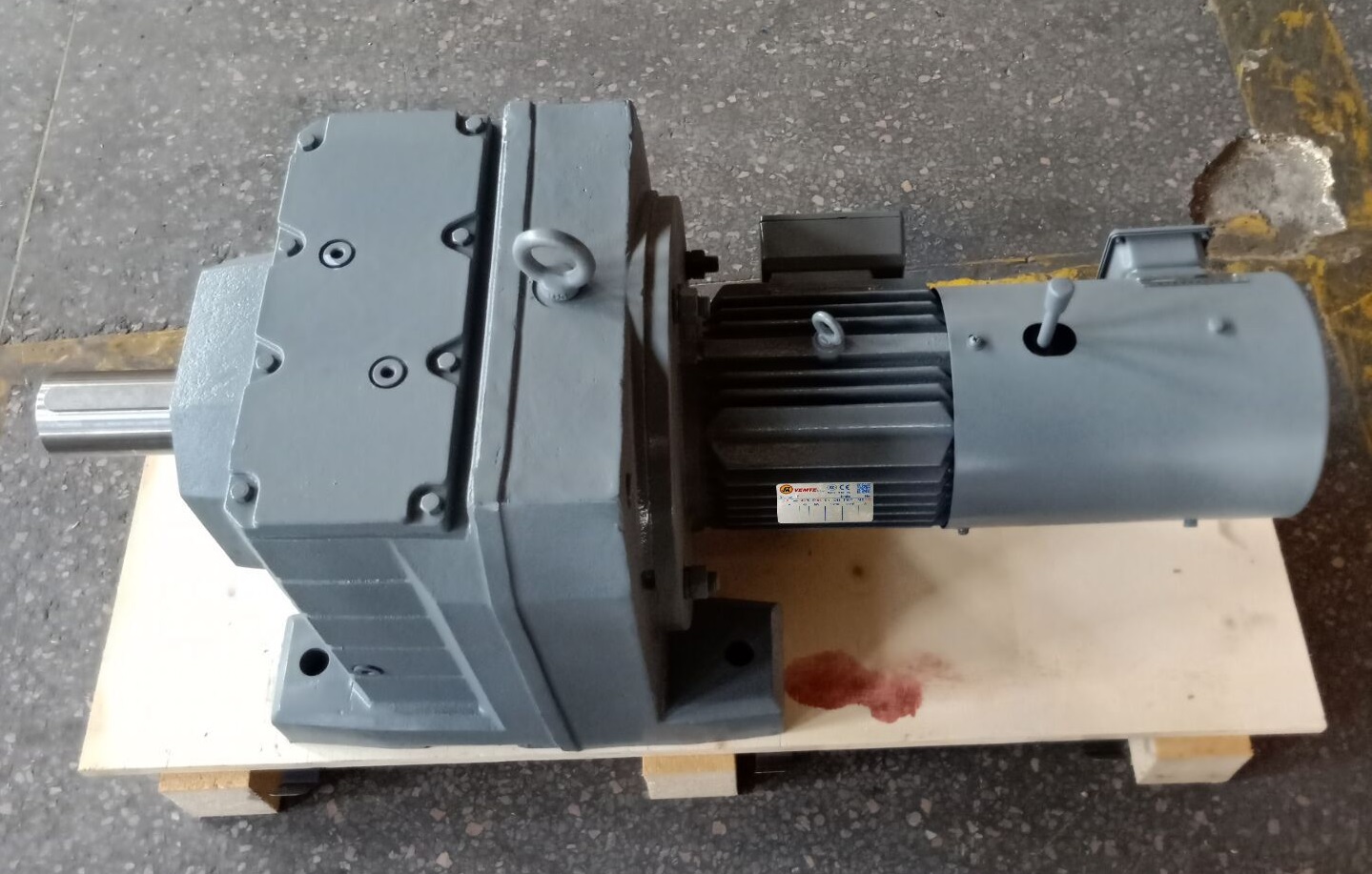 3KW齒輪減速電機(jī),6rpmmin,齒輪減速機(jī),同軸減速機(jī) 3KW齒輪減速電機(jī),6rpmmin,齒輪減速機(jī),同軸減速機(jī)