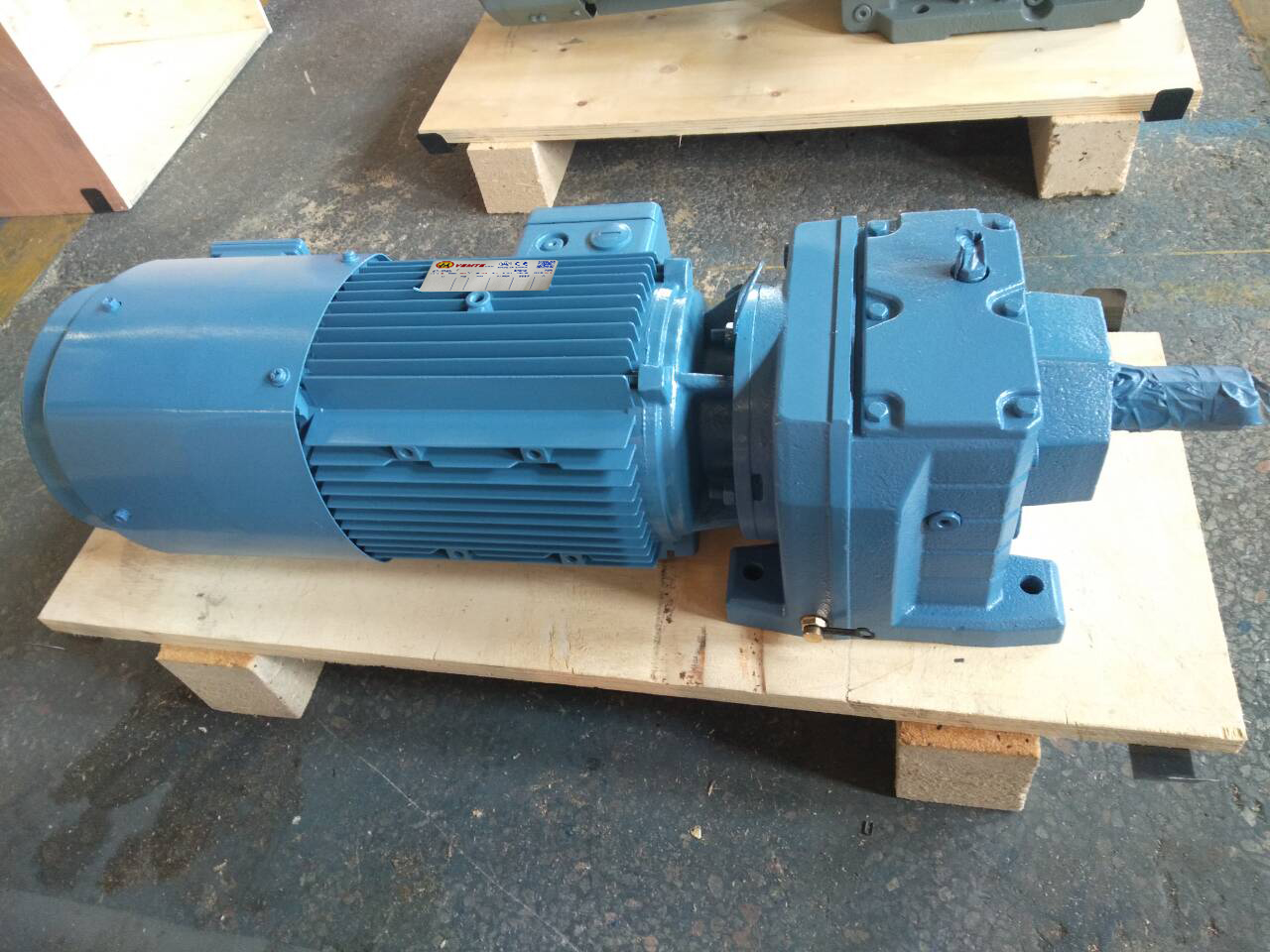 3KW減速機(jī),剎車電機(jī)減速機(jī),攪拌機(jī)減速機(jī),R47YEJ100L4 3KW減速機(jī),剎車電機(jī)減速機(jī),攪拌機(jī)減速機(jī),R47YEJ100L4