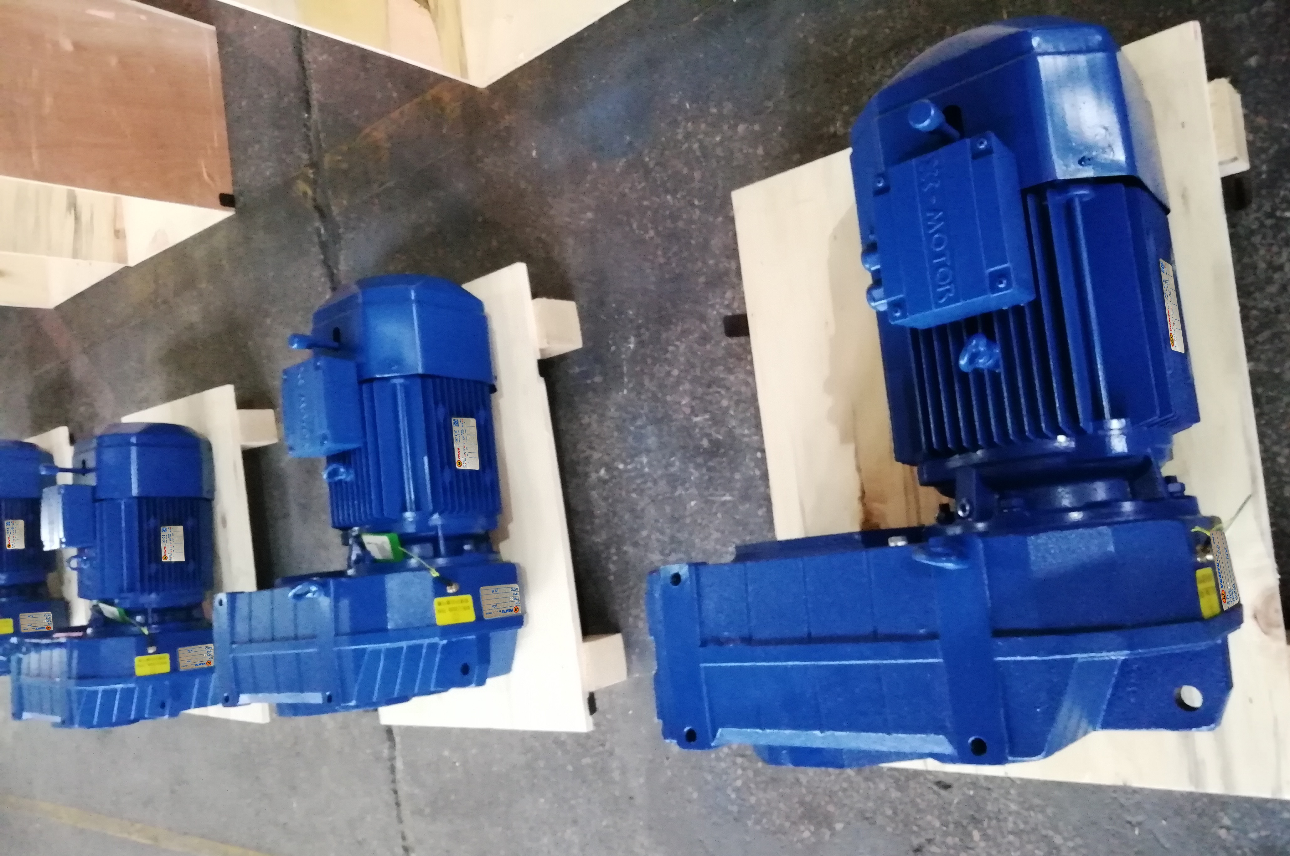 GF97Y132S4,平行軸減速機,5.5KW減速機,20轉減速機,F型減速機 GF97Y132S4,平行軸減速機,5.5KW減速機,20轉減速機,F型減速機