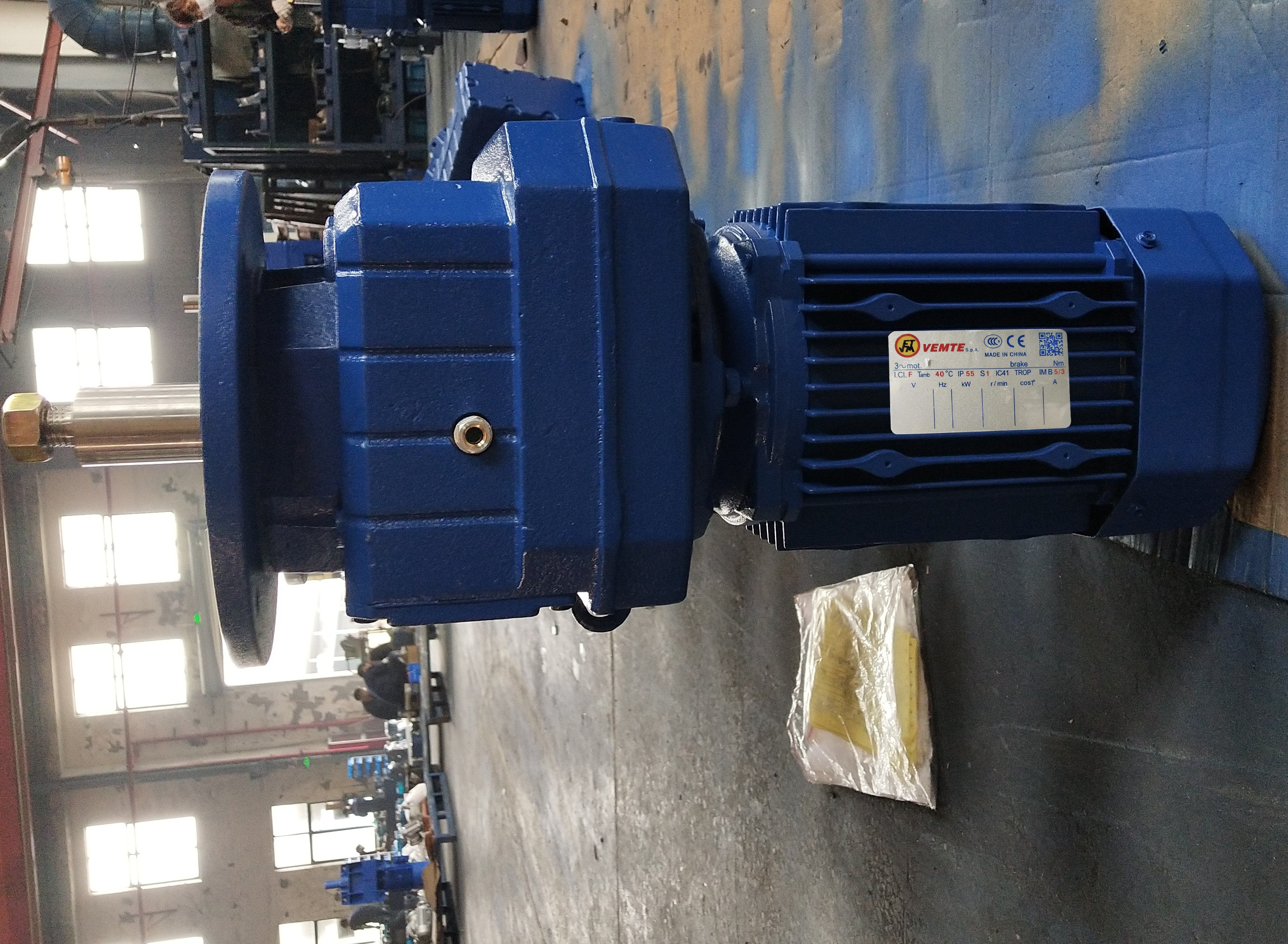 1.5KW齒輪減速電機 1.5KW齒輪減速電機