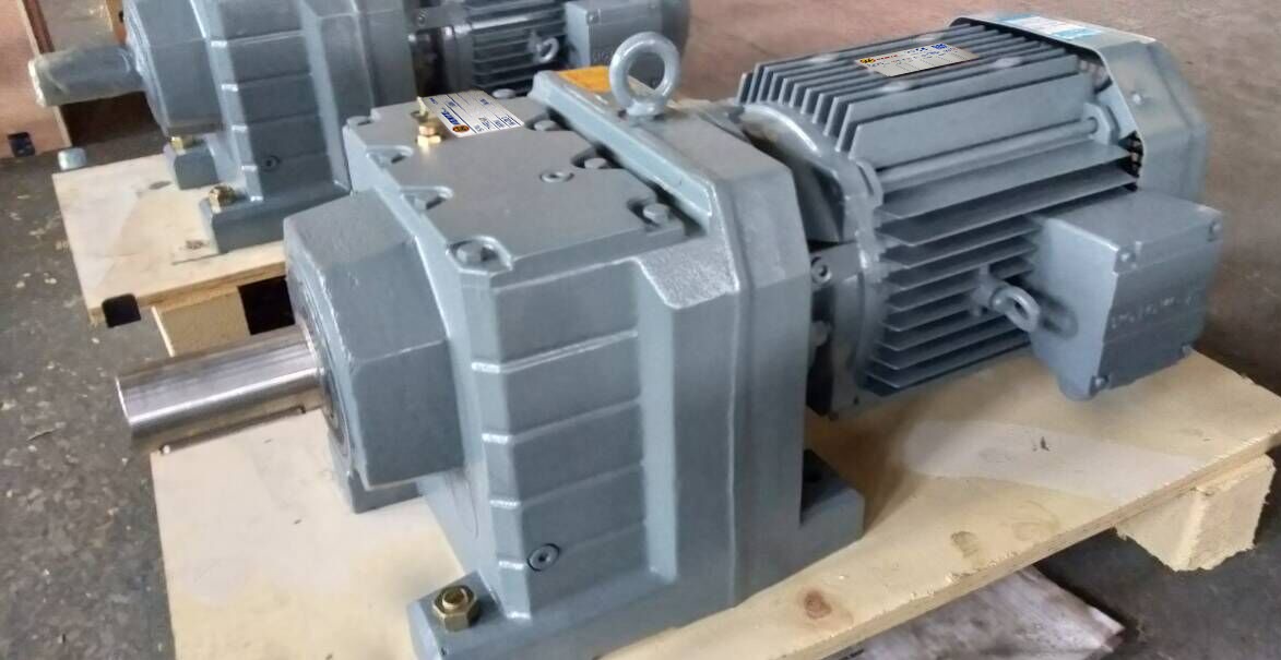 同軸減速機(jī),底腳安裝減速機(jī),7.5KW齒輪減速電機(jī),7.5KW減速機(jī) 同軸減速機(jī),底腳安裝減速機(jī),7.5KW齒輪減速電機(jī),7.5KW減速機(jī)