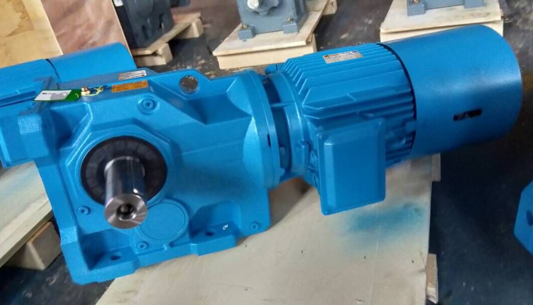 4KW減速機,電機減速機,減速機選型,變頻電機減速機 4KW減速機,電機減速機,減速機選型,變頻電機減速機