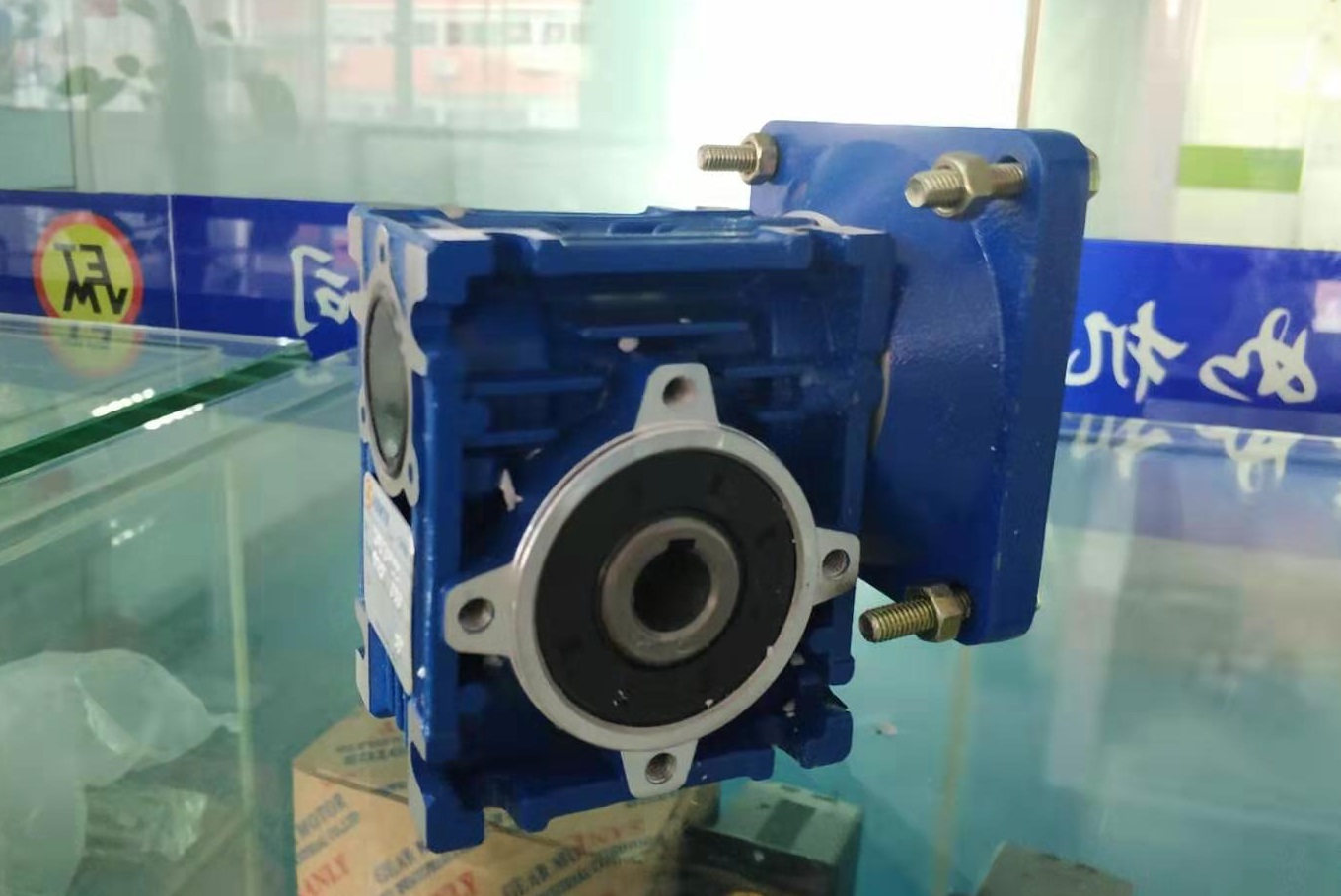 粘膠機減速機,伺服電機減速機,500W伺服電機,蝸輪蝸桿減速機,NMRV減速機 粘膠機減速機,伺服電機減速機,500W伺服電機,蝸輪蝸桿減速機,NMRV減速機