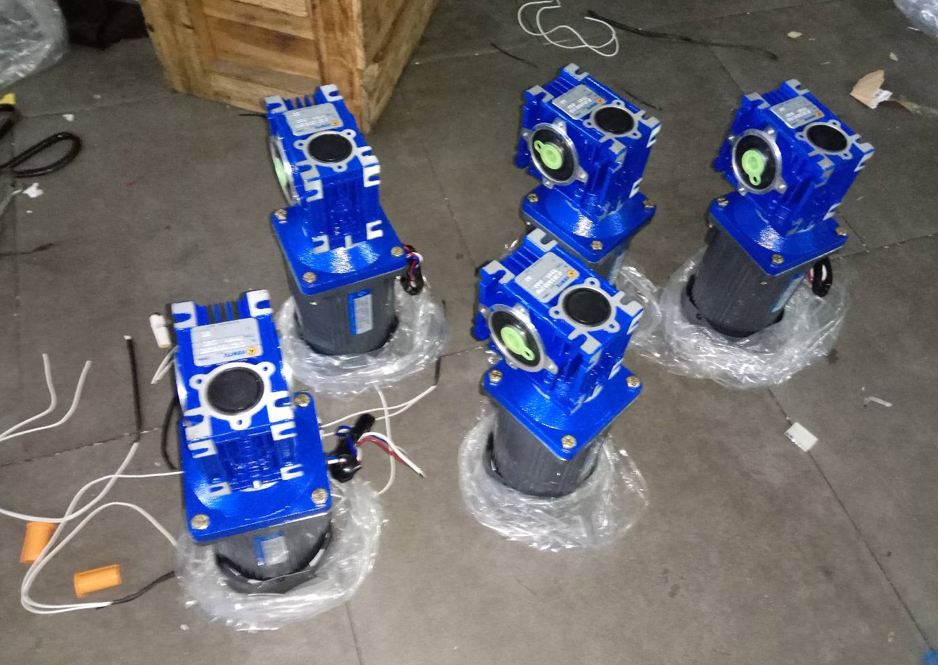 沖床減速機,80伺服電機,伺服電機蝸輪減速機,小型減速機 沖床減速機,80伺服電機,伺服電機蝸輪減速機,小型減速機