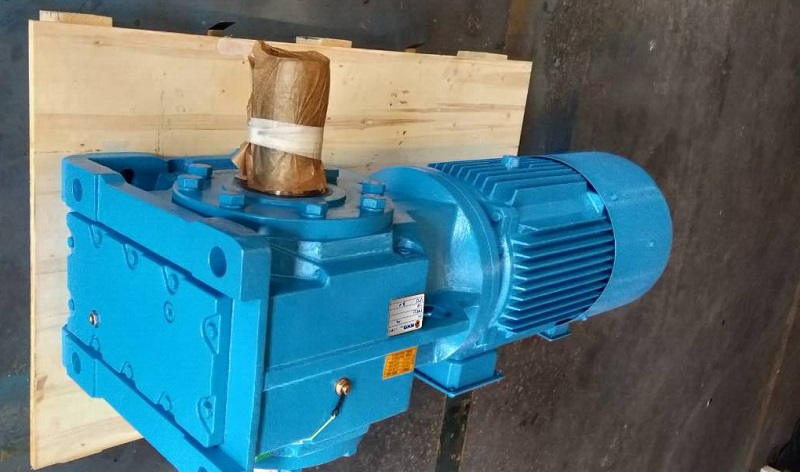 1KW減速機,10比減速機,減速機選型,電機減速機,四大系列減速機 1KW減速機,10比減速機,減速機選型,電機減速機,四大系列減速機