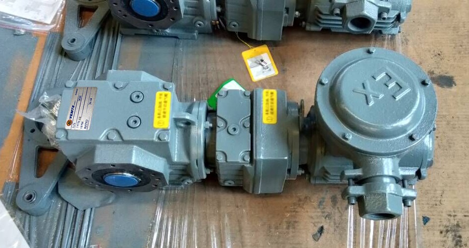 化工設備減速機,1.5KW減速機,防爆電機齒輪箱,直角減速機 化工設備減速機,1.5KW減速機,防爆電機齒輪箱,直角減速機