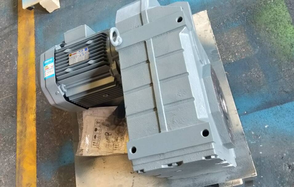 1.1KW減速機(jī),10比減速機(jī),380V減速機(jī),齒輪減速機(jī),小功率減速機(jī) 1.1KW減速機(jī),10比減速機(jī),380V減速機(jī),齒輪減速機(jī),小功率減速機(jī)