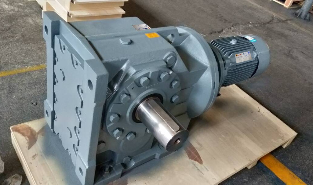 焊接變位機減速機,5.5KW減速機,5.5齒輪減速電機,四大系列減速機 焊接變位機減速機,5.5KW減速機,5.5齒輪減速電機,四大系列減速機