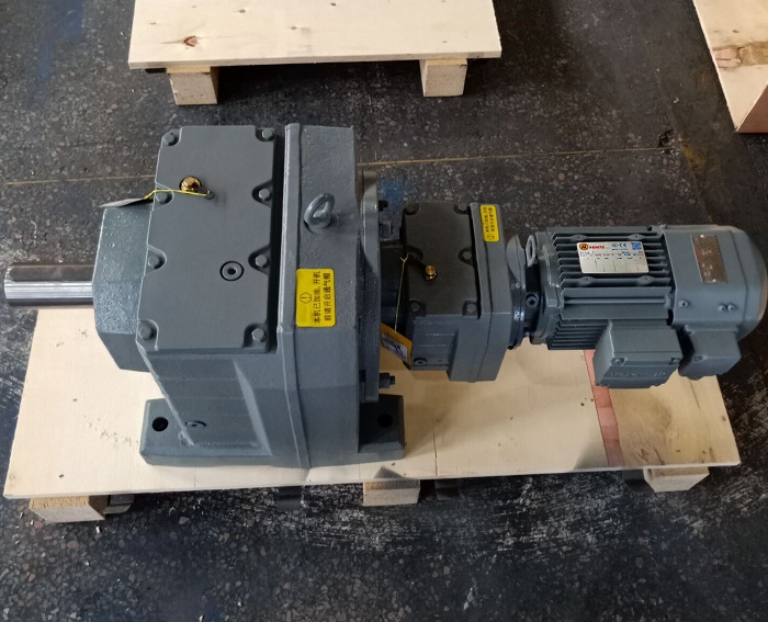 R107齒輪減速電機 R107齒輪減速電機