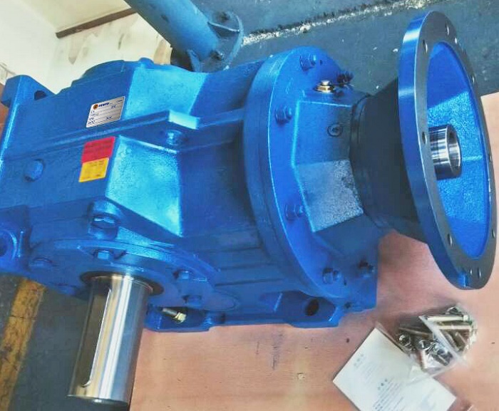 直角減速機(jī)配電機(jī) 直角減速機(jī)配電機(jī)