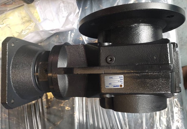 帶動31.5T噸的電機減速機,29000W伺服電機減速機,鍛壓機床減速機 帶動31.5T噸的電機減速機,29000W伺服電機減速機,鍛壓機床減速機