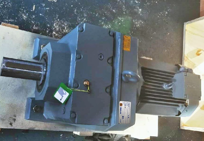 R系列減速機配三相電機 R系列減速機配三相電機