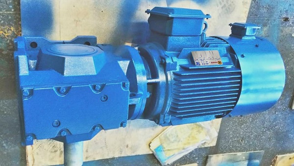 1比8減速電機,1:8減速機,8比減速器,輸送設備減速機,減速機選型樣本 1比8減速電機,1:8減速機,8比減速器,輸送設備減速機,減速機選型樣本