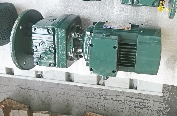 1比21減速電機,1:21減速機,21比減速器,往復式給煤機減速機,減速機選型樣本 1比21減速電機,1:21減速機,21比減速器,往復式給煤機減速機,減速機選型樣本