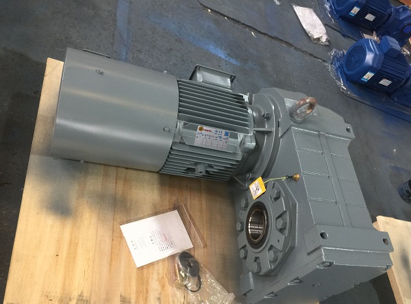 1比90減速電機,1:90減速機,90比減速器,裝箱機減速機,減速機樣本 1比90減速電機,1:90減速機,90比減速器,裝箱機減速機,減速機樣本