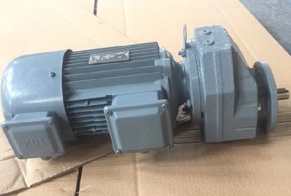 1比97減速電機(jī),1:97減速機(jī),97比減速器,和面機(jī)減速機(jī),減速機(jī)選型 1比97減速電機(jī),1:97減速機(jī),97比減速器,和面機(jī)減速機(jī),減速機(jī)選型