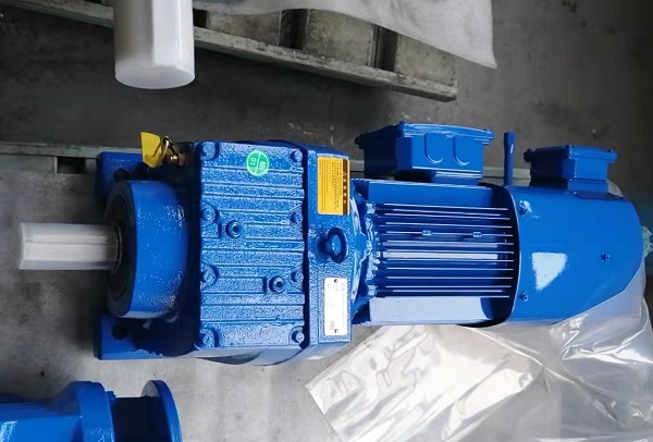 生料磨減速機(jī)電機(jī)選型手冊資料樣本下載,生料磨減速電機(jī),減速機(jī)樣本 生料磨減速機(jī)電機(jī)選型手冊資料樣本下載,生料磨減速電機(jī),減速機(jī)樣本