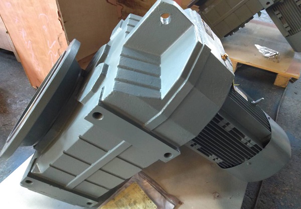 螺旋洗砂機(jī)減速機(jī),32KW電機(jī)減速機(jī),減速電機(jī)一體機(jī) 螺旋洗砂機(jī)減速機(jī),32KW電機(jī)減速機(jī),減速電機(jī)一體機(jī)