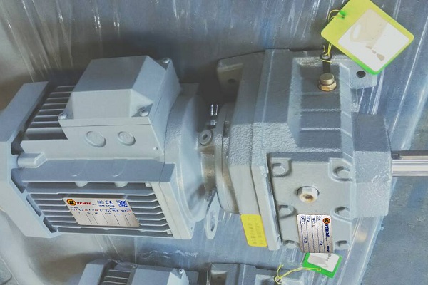 37轉(zhuǎn)一分鐘的減速機(jī),帶動(dòng)1噸的減速電機(jī),每分鐘37圈的減速器,37rpm/min減速馬達(dá) 37轉(zhuǎn)一分鐘的減速機(jī),帶動(dòng)1噸的減速電機(jī),每分鐘37圈的減速器,37rpm/min減速馬達(dá)