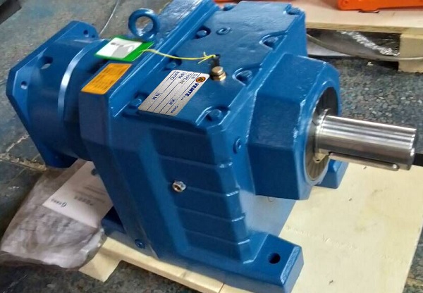 1600W電機減速機,1.6KW減速機含電機,R系列減速馬達1600瓦 1600W電機減速機,1.6KW減速機含電機,R系列減速馬達1600瓦