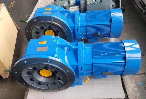 1800W電機帶減速機,1.8KW錐齒輪減速電機選型 1800W電機帶減速機,1.8KW錐齒輪減速電機選型