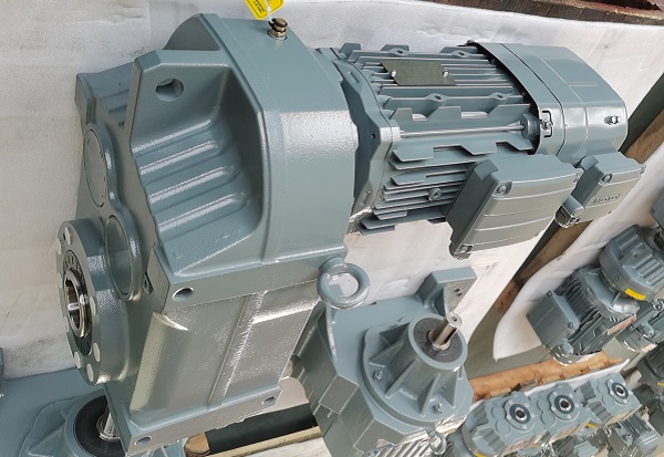 3.3KW電機(jī)含減速機(jī),3300W減速機(jī)帶電機(jī)型號(hào)選型 3.3KW電機(jī)含減速機(jī),3300W減速機(jī)帶電機(jī)型號(hào)選型