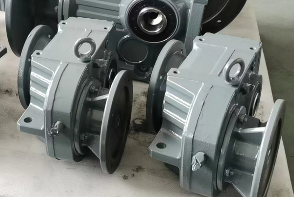 5.3KW電機帶減速機,5300W減速機含電機型號選型 5.3KW電機帶減速機,5300W減速機含電機型號選型