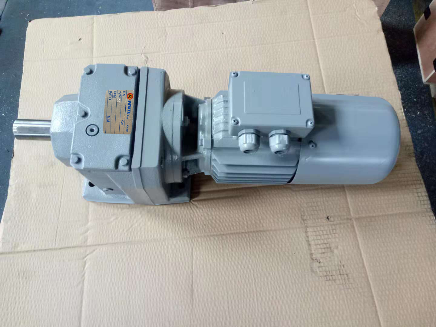 R67減速機 R67減速機