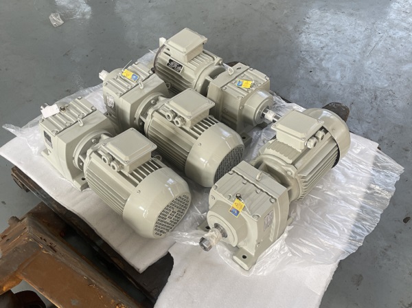 RX67減速電機(jī) RX67減速電機(jī)