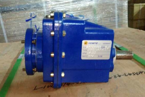 塑料切粒機(jī)減速機(jī),TRC02減速電機(jī),TRCF02減速器 塑料切粒機(jī)減速機(jī),TRC02減速電機(jī),TRCF02減速器