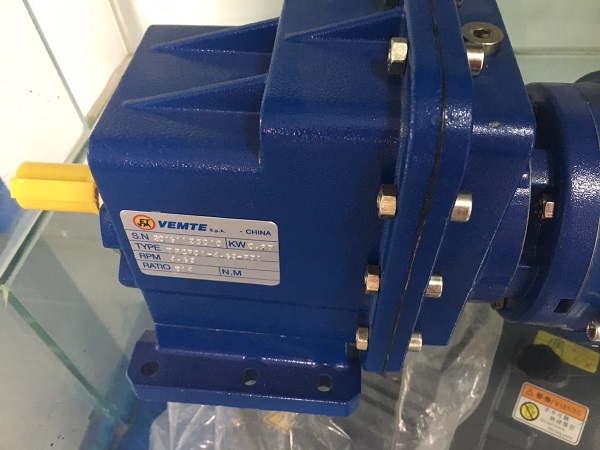 噴涂機械減速機,TRC03硬齒面減速電機,TRCF03減速器 噴涂機械減速機,TRC03硬齒面減速電機,TRCF03減速器